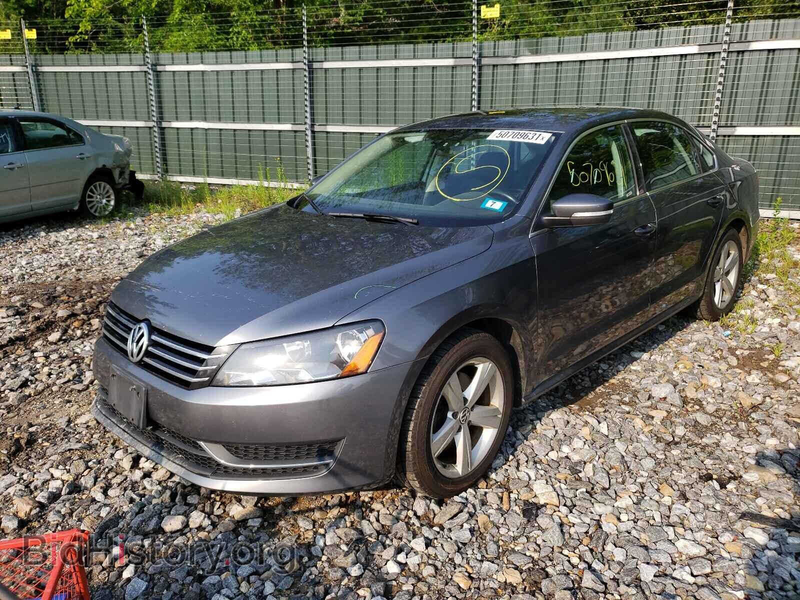 2013 VOLKSWAGEN PASSAT - VIN: 1VWBP7A30DC023575 - Фото 2