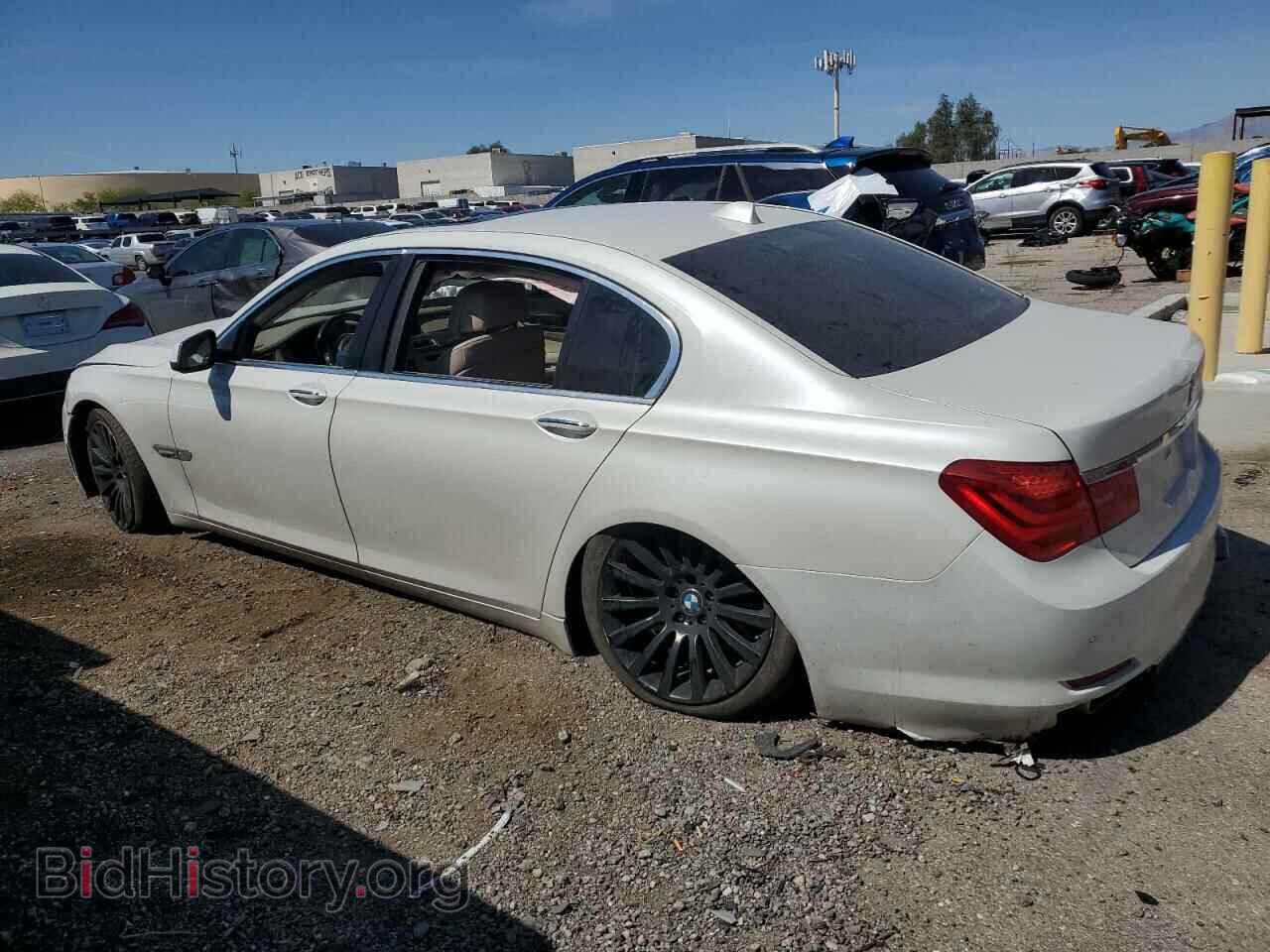 2012 BMW 7 SERIES - VIN: WBAKC8C56CC434767 - Фото 2