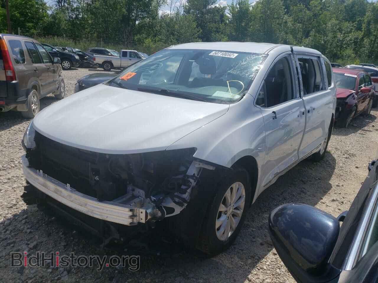 2018 CHRYSLER PACIFICA - VIN: 2C4RC1BG3JR120624 - Фото 2