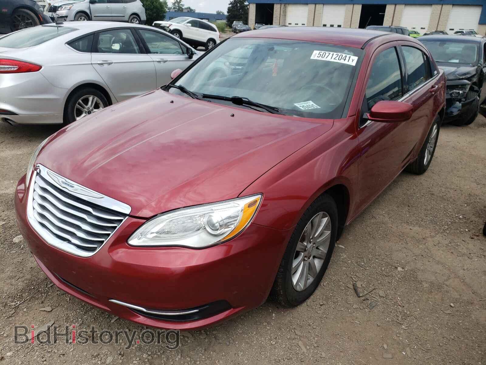 2013 CHRYSLER 200 - VIN: 1C3CCBBB6DN573822 - Фото 2
