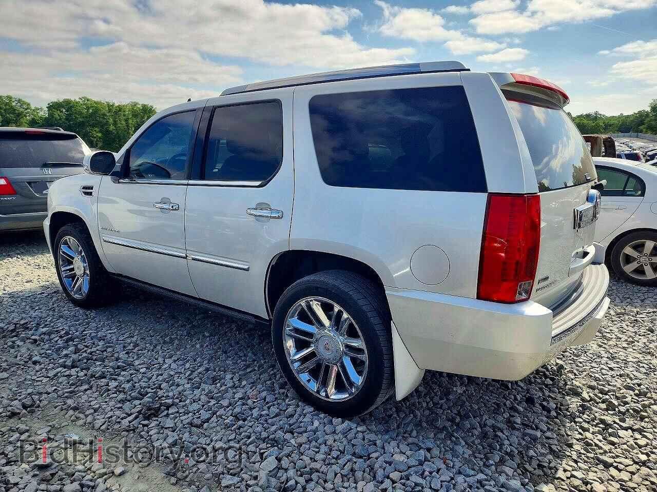 2011 CADILLAC ESCALADE - VIN: 1GYS3DEF9BR395650 - Photo 2