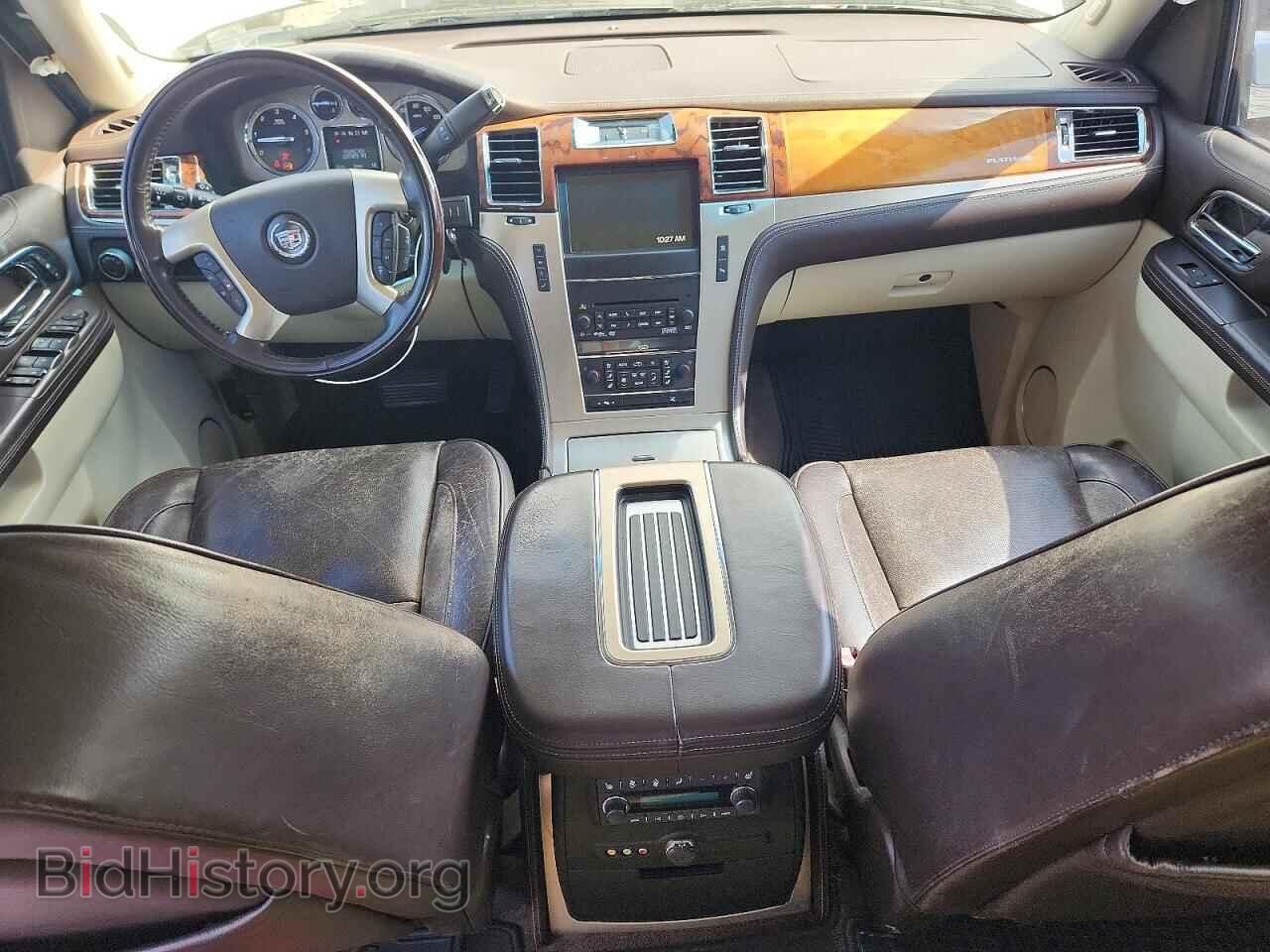2011 CADILLAC ESCALADE - VIN: 1GYS3DEF9BR395650 - Photo 8