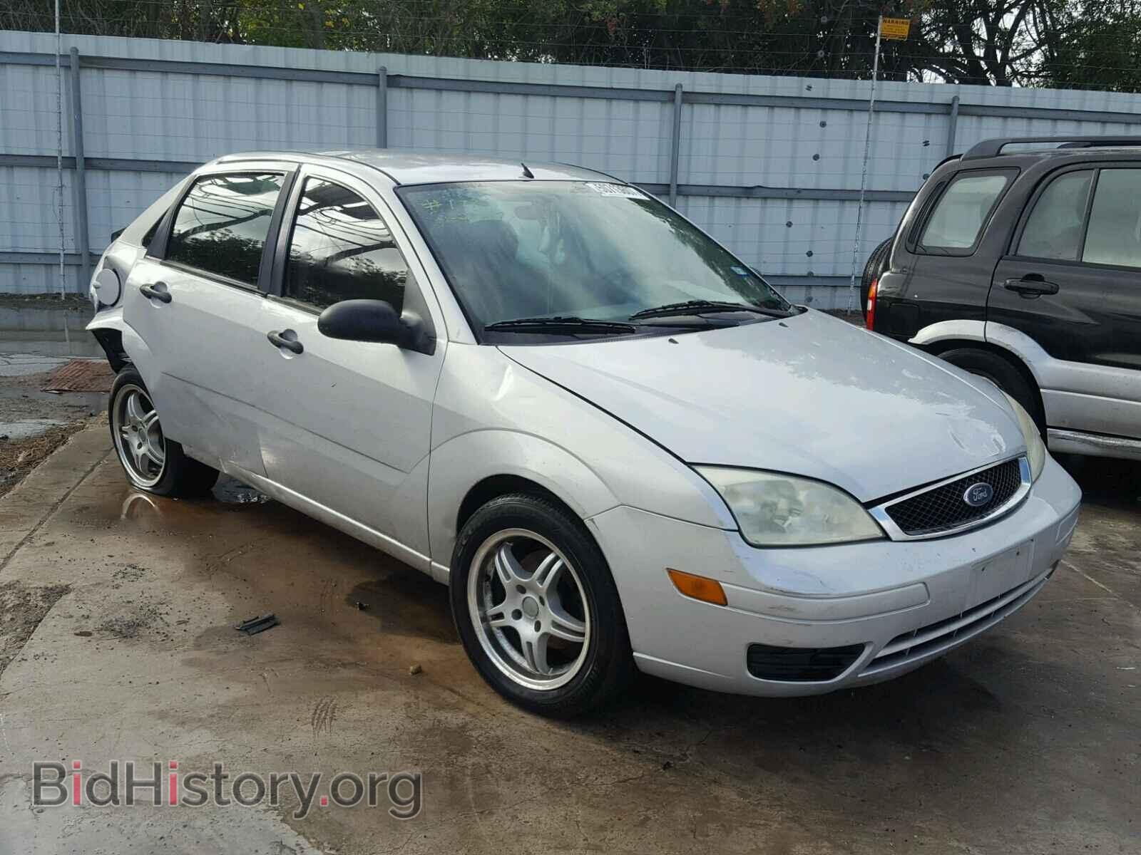 Photo 1FAFP34N75W103293 - FORD FOCUS 2005