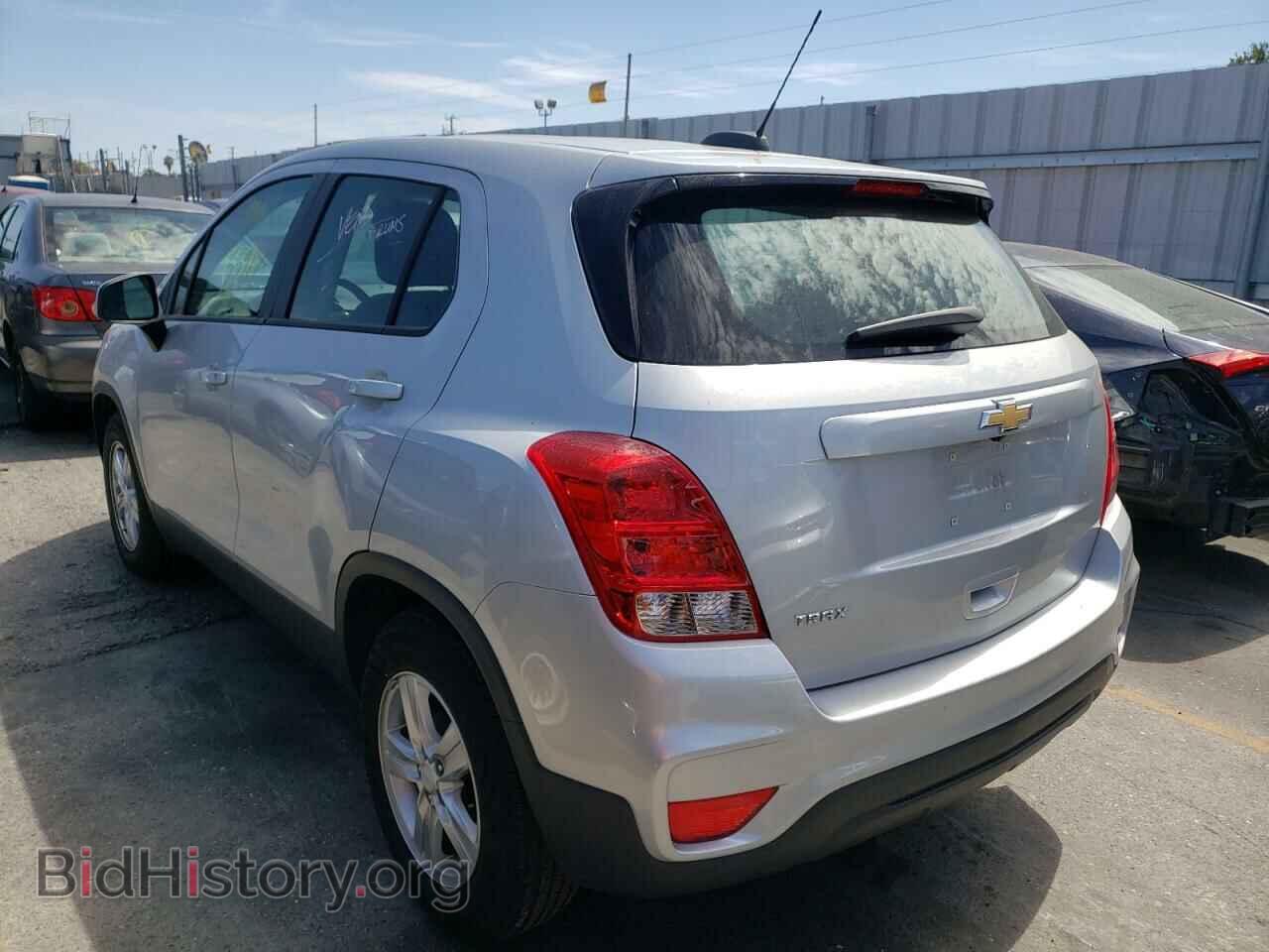 2019 CHEVROLET TRAX - VIN: 3GNCJKSB3KL281034 - Фото 3