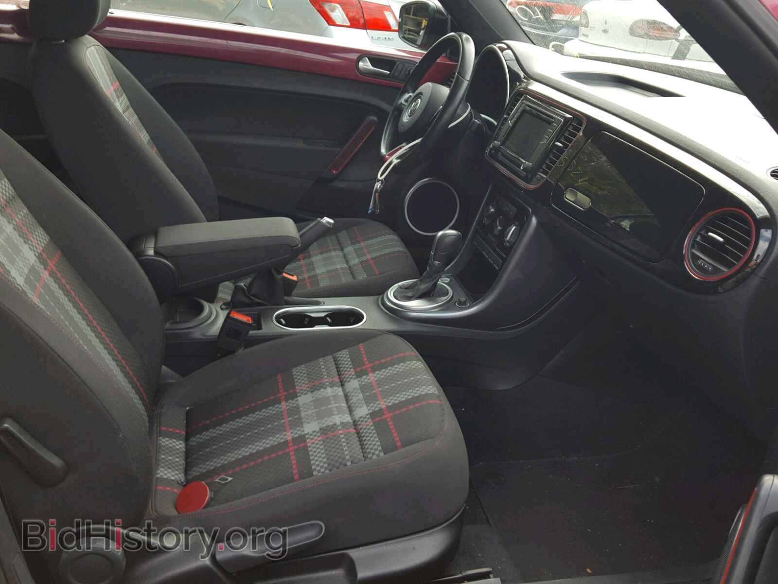 2017 VOLKSWAGEN BEETLE - VIN: 3VW517AT7HM801938 - Фото 5