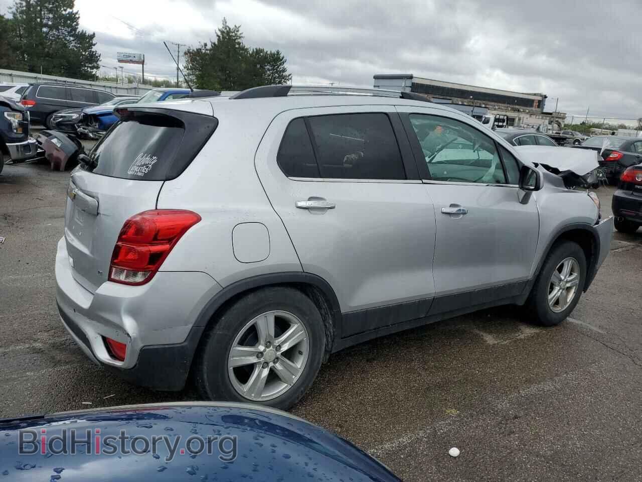 2017 CHEVROLET TRAX - VIN: 3GNCJLSB3HL281744 - Фото 3