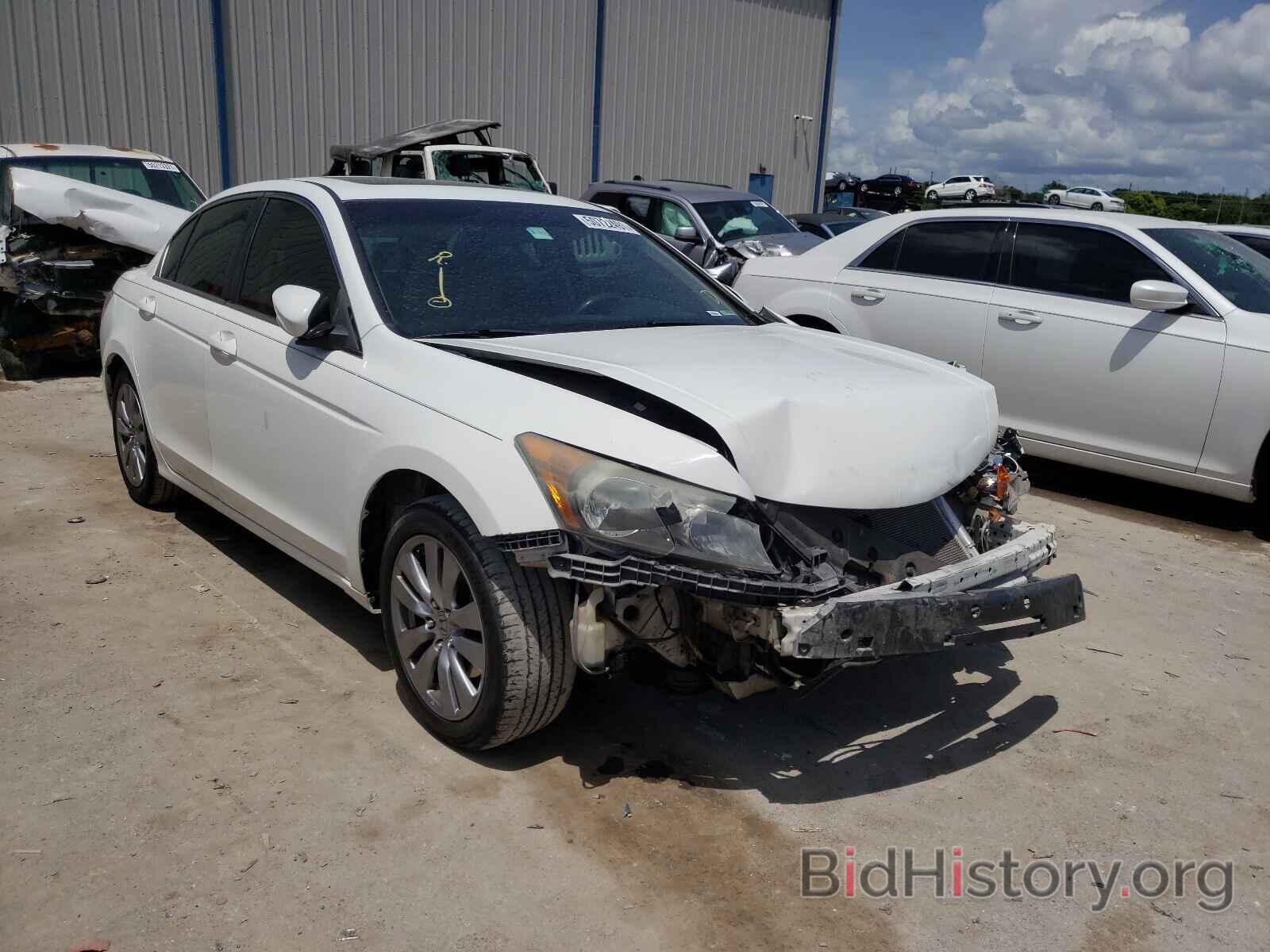 Photo 1HGCP2F73CA026066 - HONDA ACCORD 2012