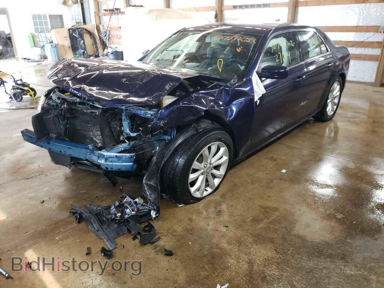 2016 CHRYSLER 300 - VIN: 2C3CCARG0GH198583 - Фото 2