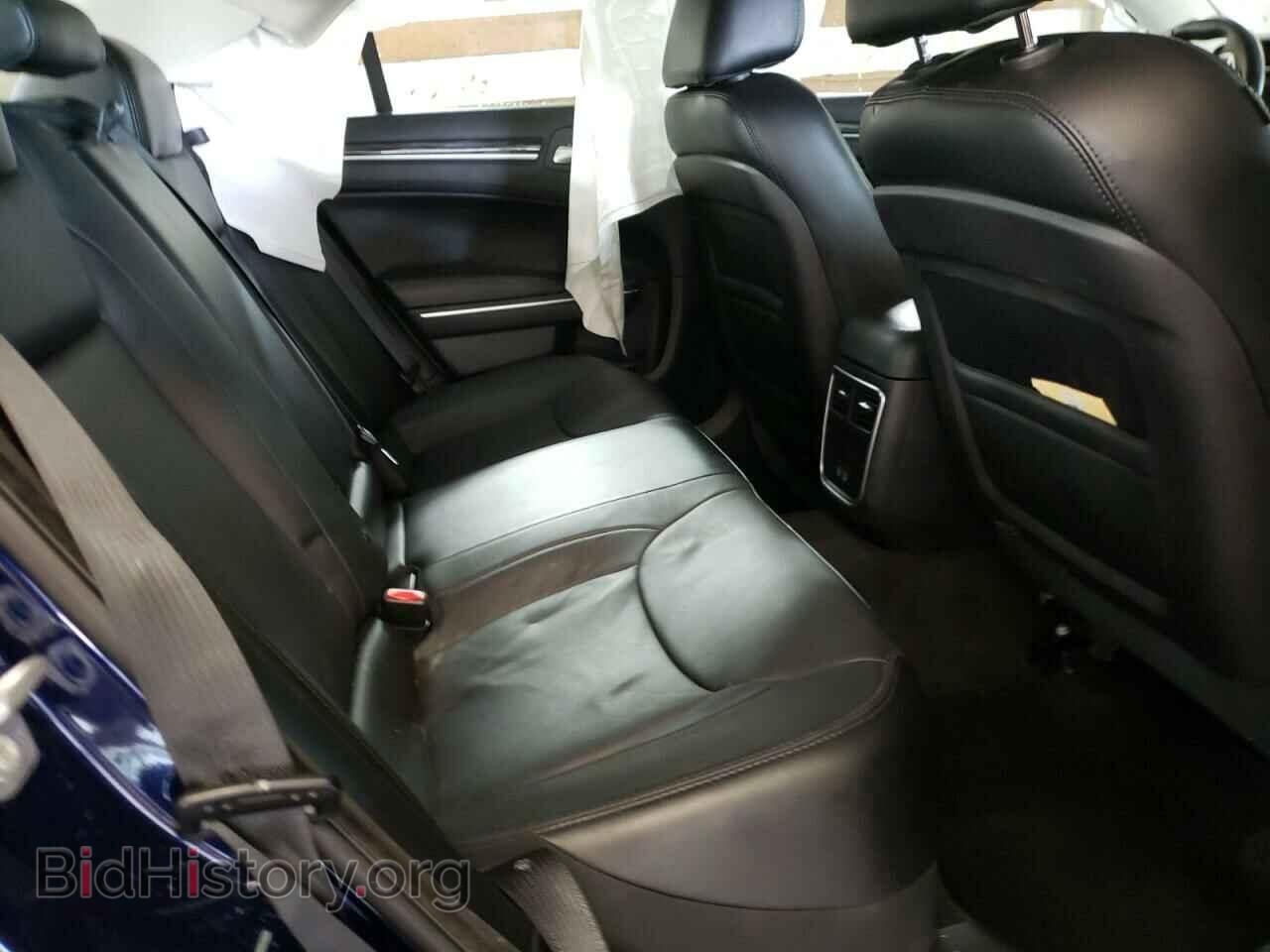 2016 CHRYSLER 300 - VIN: 2C3CCARG0GH198583 - Фото 6