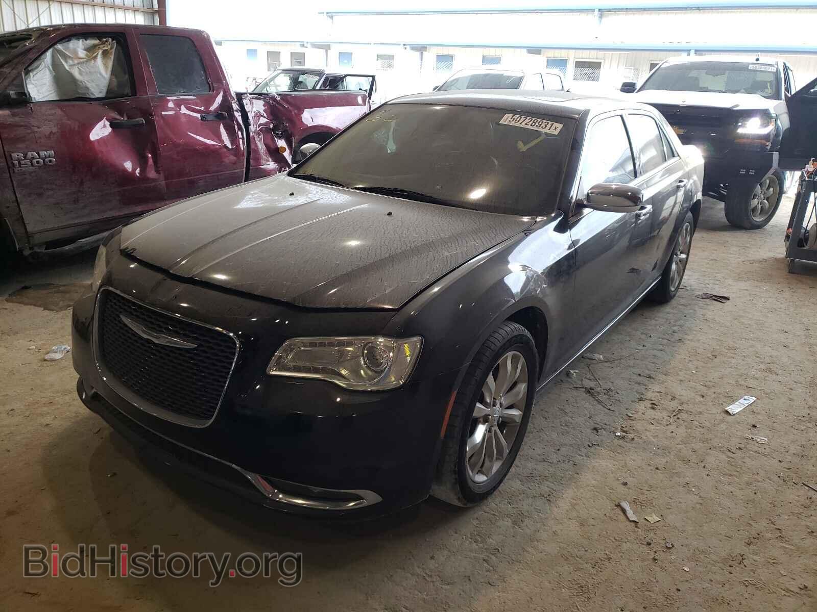 2017 CHRYSLER 300 - VIN: 2C3CCAKG8HH565550 - Фото 2
