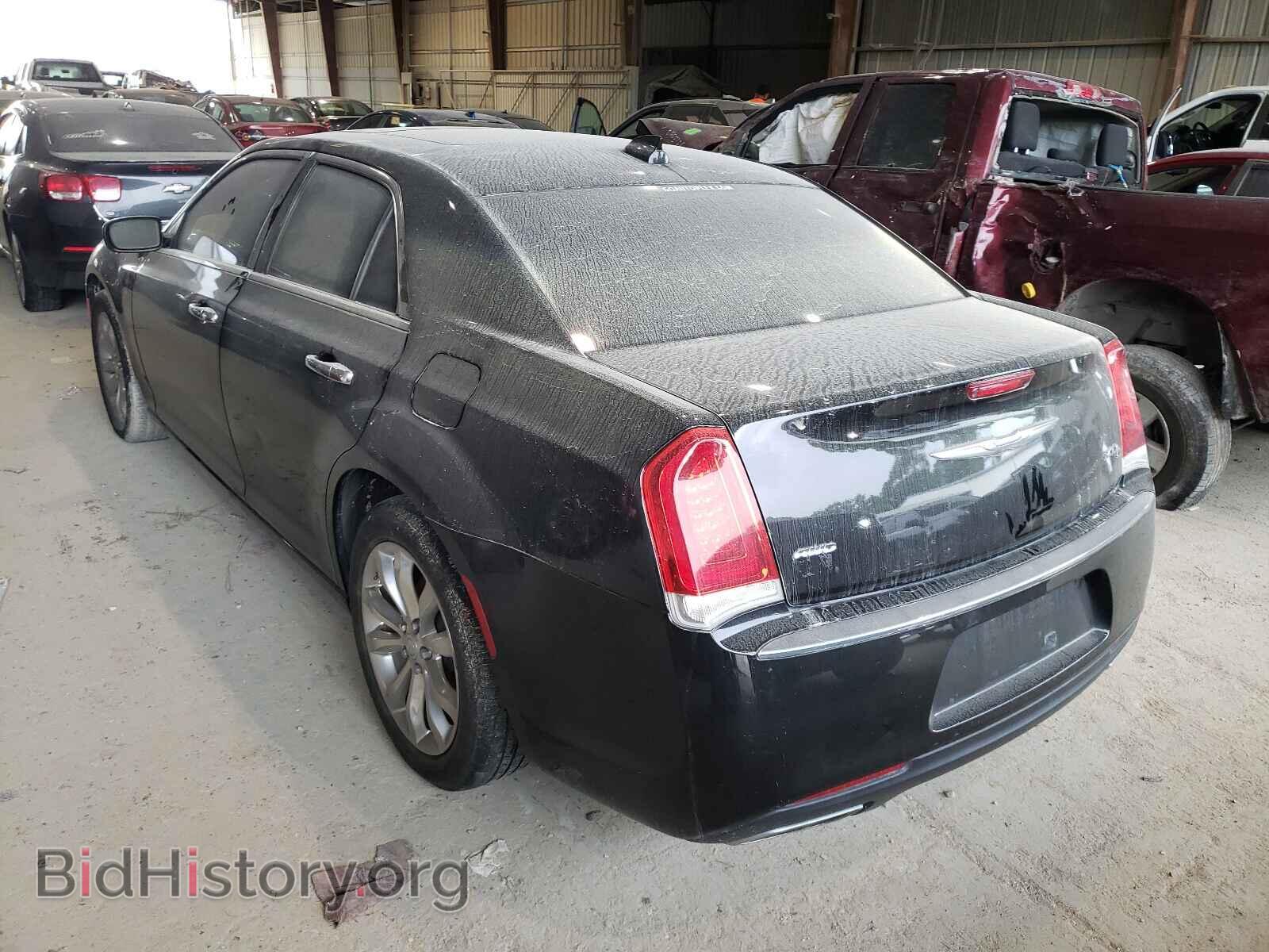 2017 CHRYSLER 300 - VIN: 2C3CCAKG8HH565550 - Фото 3
