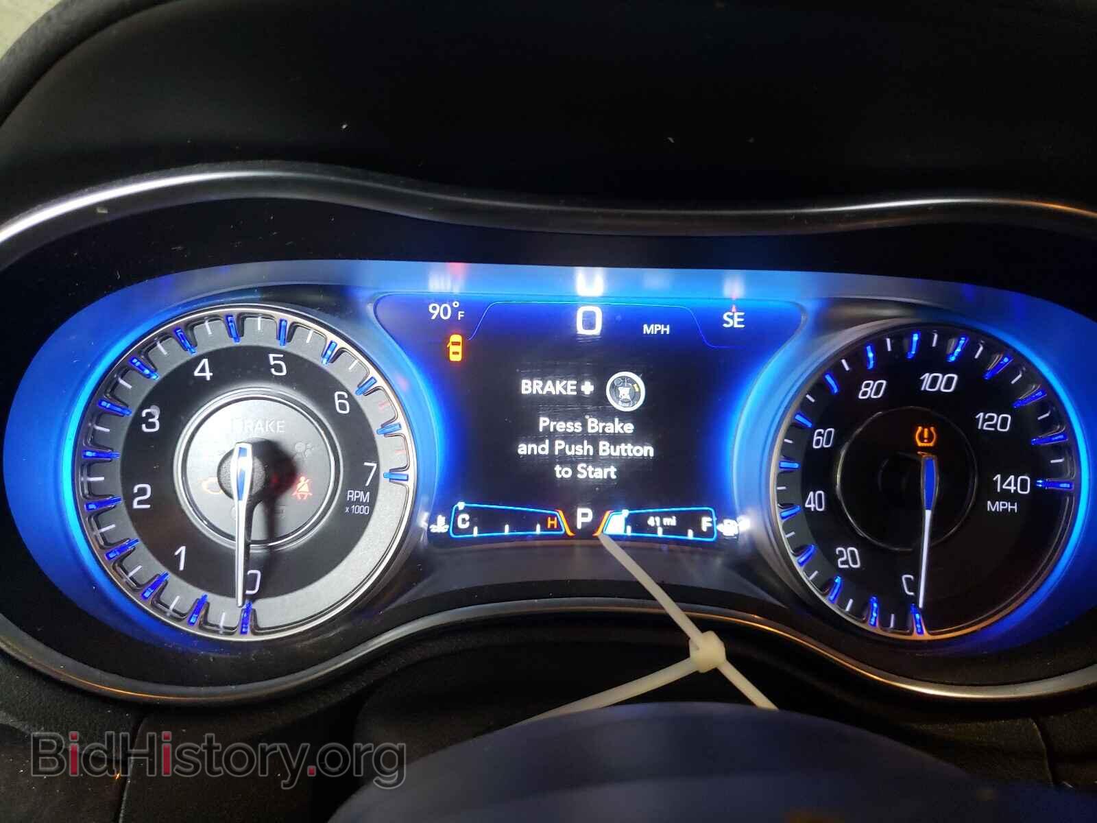 2017 CHRYSLER 300 - VIN: 2C3CCAKG8HH565550 - Фото 8