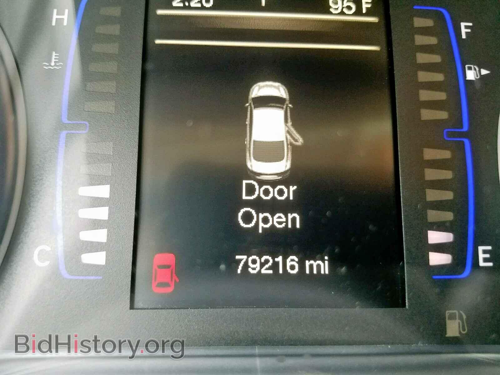 2016 CHRYSLER 200 - VIN: 1C3CCCAB5GN154386 - Photo 8