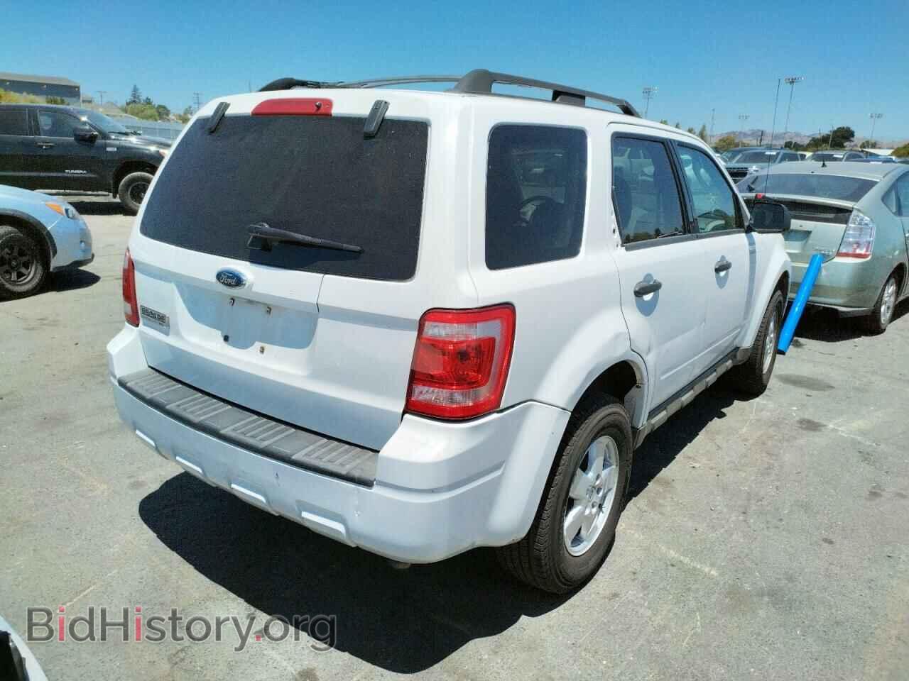 2009 FORD ESCAPE - VIN: 1FMCU03739KB02710 - Фото 4