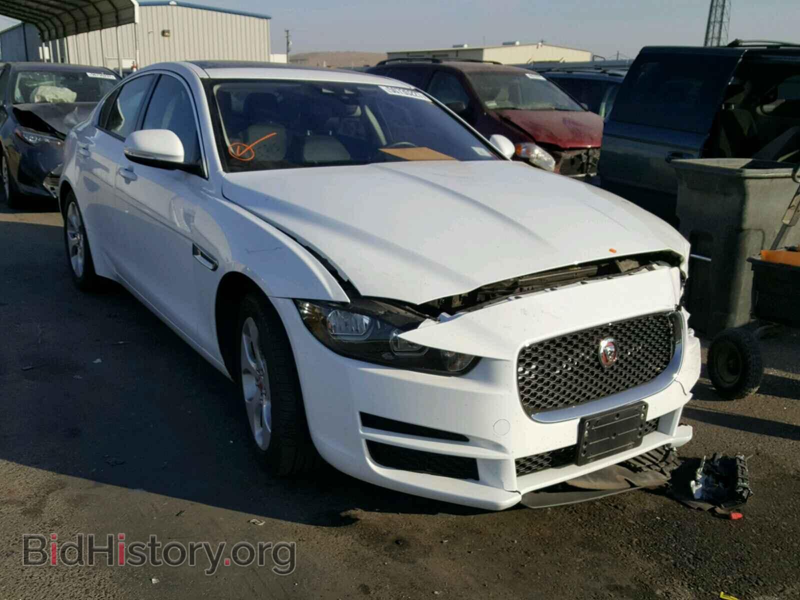 Photo SAJAR4BG5HA966833 - JAGUAR XE 2017