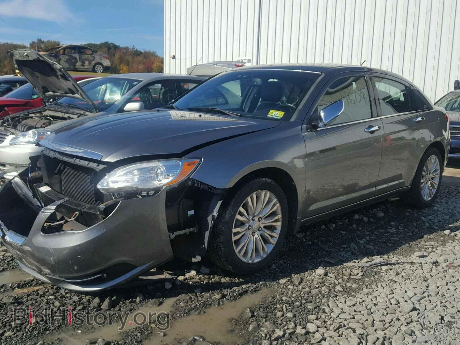 2011 CHRYSLER 200 - VIN: 1C3BC2FG9BN597045 - Фото 2