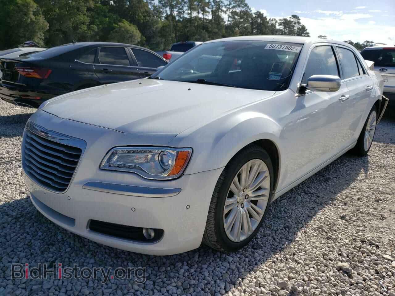 2013 CHRYSLER 300 - VIN: 2C3CCAPT3DH533220 - Фото 2