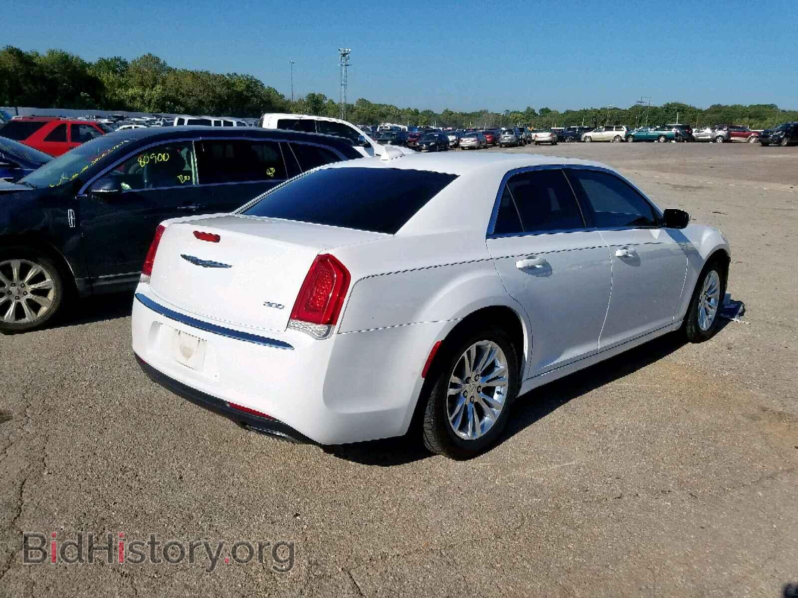 2017 CHRYSLER 300 - VIN: 2C3CCAAG0HH516635 - Фото 4