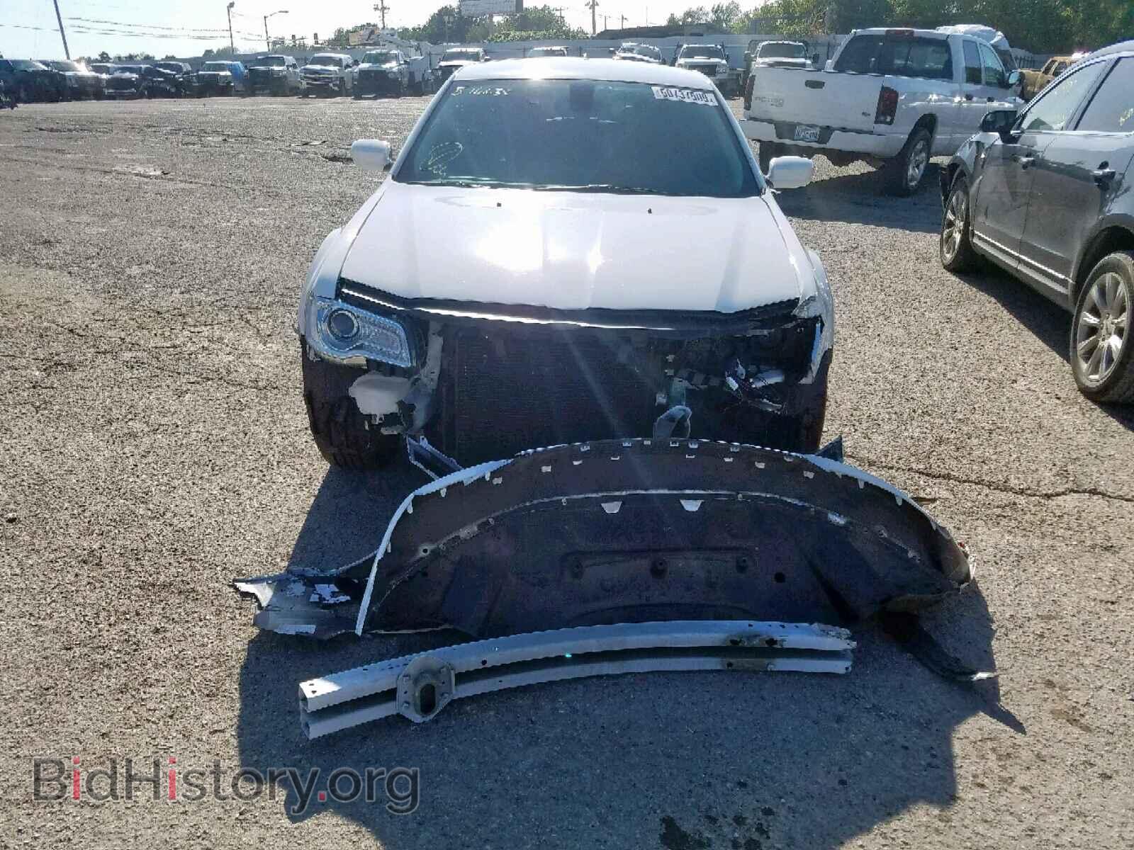 2017 CHRYSLER 300 - VIN: 2C3CCAAG0HH516635 - Фото 9