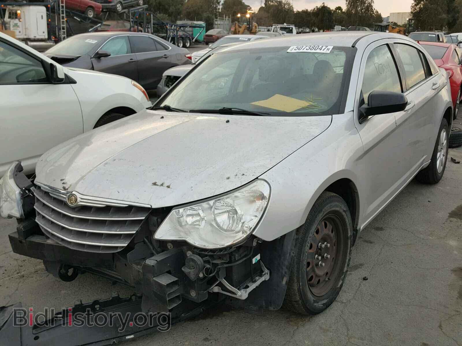 2010 CHRYSLER SEBRING - VIN: 1C3CC4FB8AN207295 - Фото 2