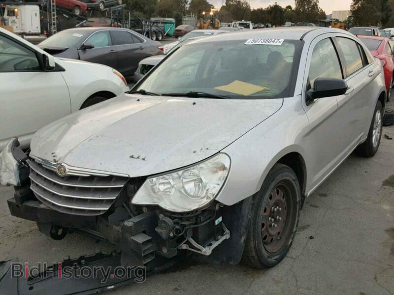 2010 Chrysler SEBRING (VIN 1C3CC4FB8AN207295) — фото 2 из 10