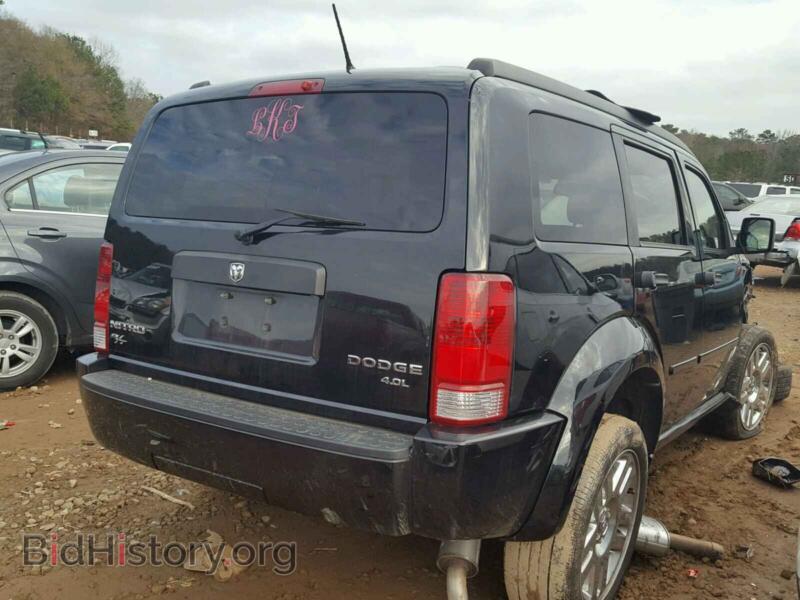 2011 Dodge NITRO (VIN 1D4PT4GX5BW606509) — photo 4 of 10