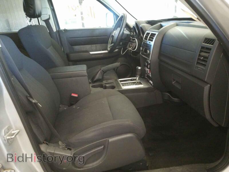 2011 Dodge NITRO (VIN 1D4PU5GK5BW553740) — photo 5 of 10