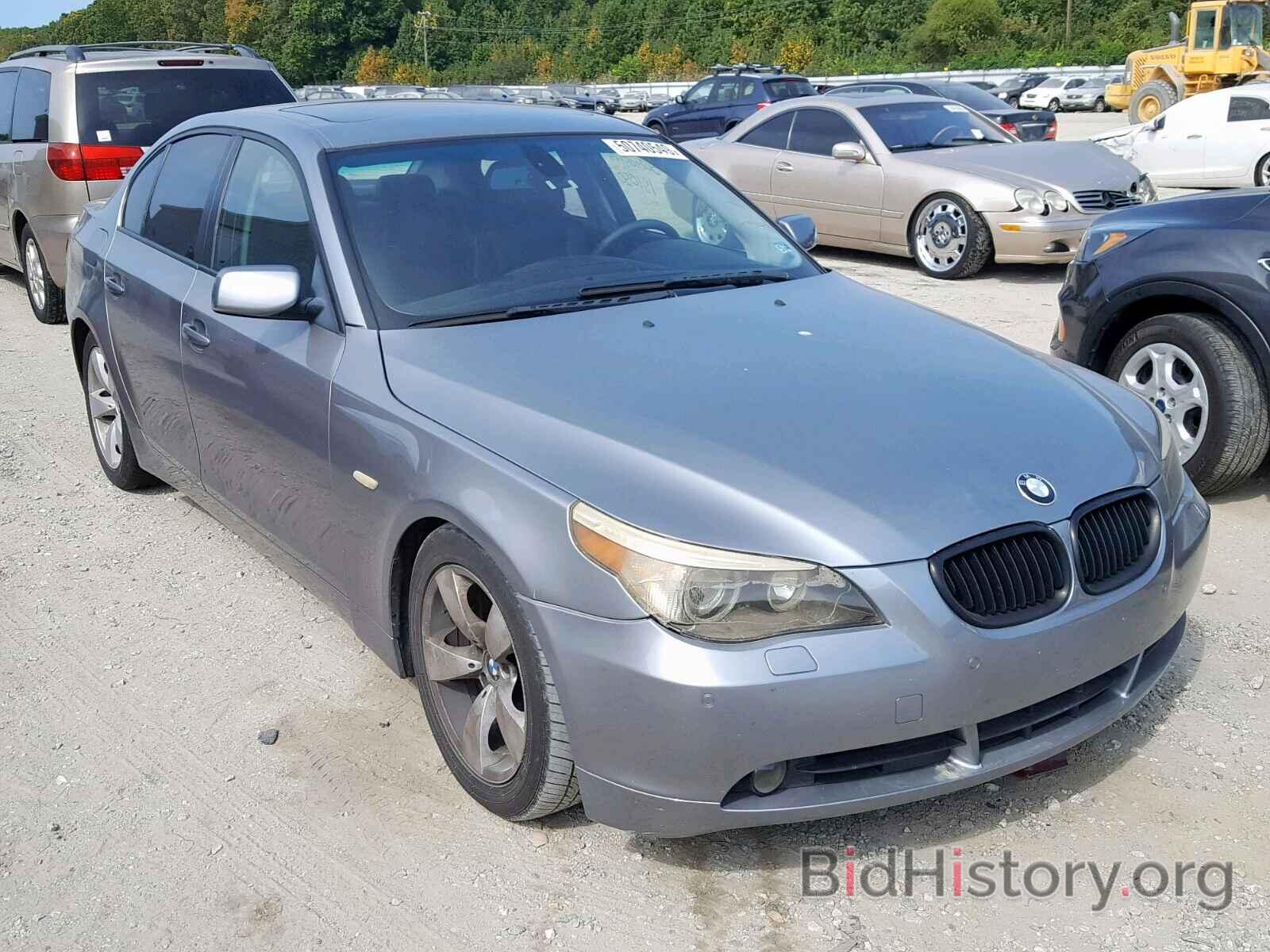 Photo WBANB33534B110346 - BMW 545 I 2004