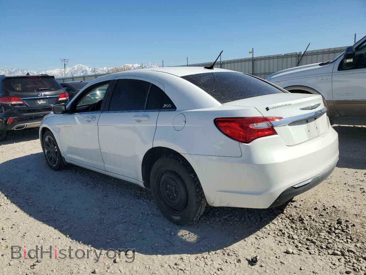 2011 CHRYSLER 200 - VIN: 1C3BC1FB0BN611851 - Фото 2
