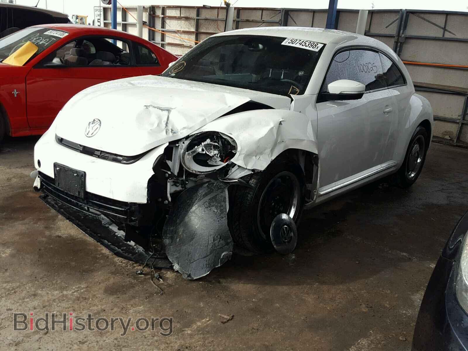 2012 VOLKSWAGEN BEETLE - VIN: 3VWJP7AT7CM615306 - Фото 2