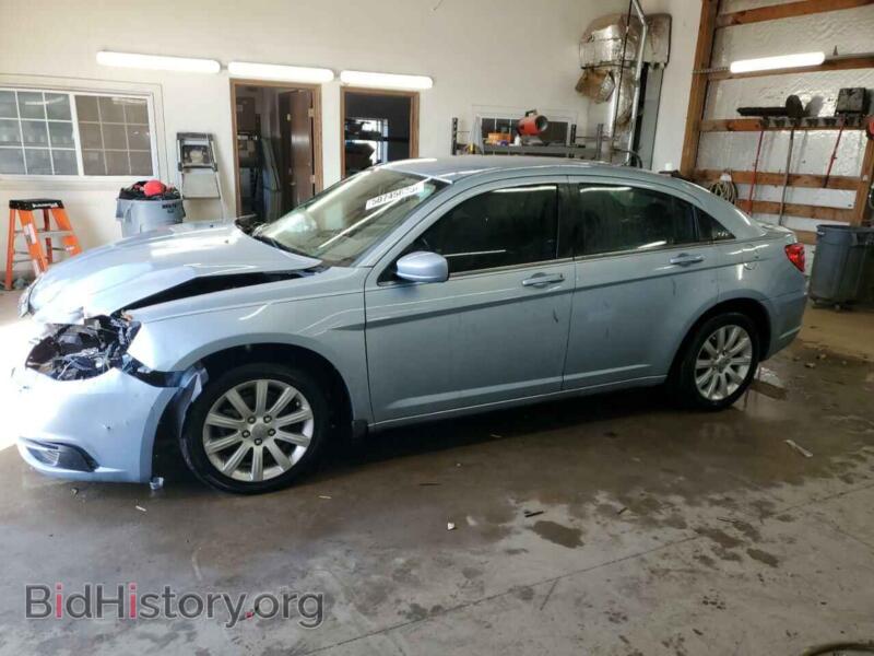 2013 Chrysler 200 Touring (VIN 1C3CCBBB1DN765083) — фото 1 из 14, Copart, повреждение: передняя часть