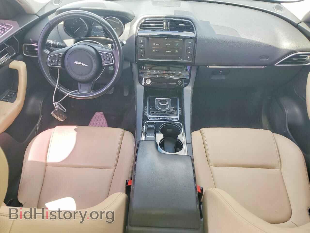 2017 JAGUAR F-PACE - VIN: SADCJ2BV2HA070348 - Фото 8