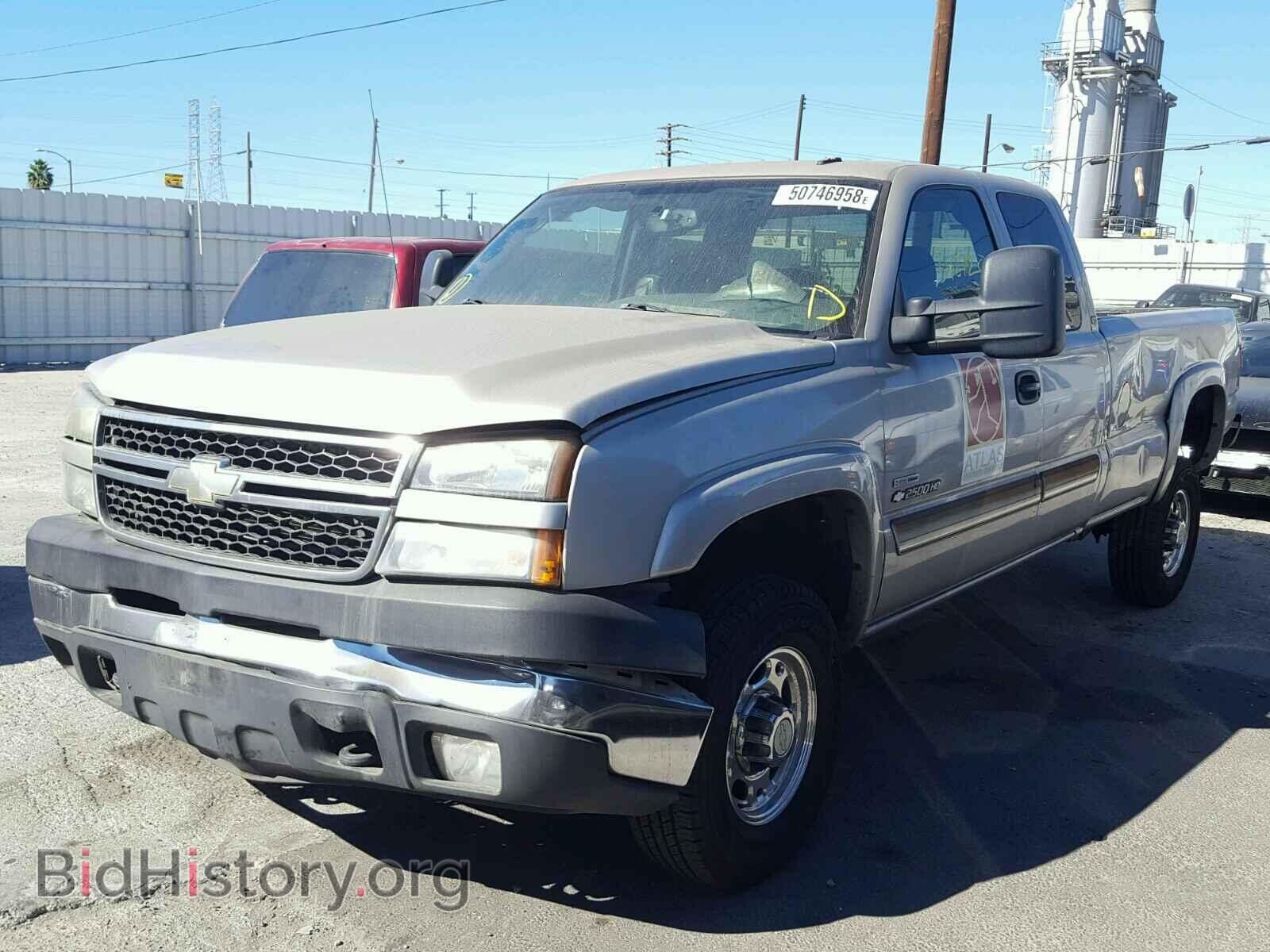2006 CHEVROLET SILVERADO - VIN: 1GCHC29D06E288027 - Фото 2