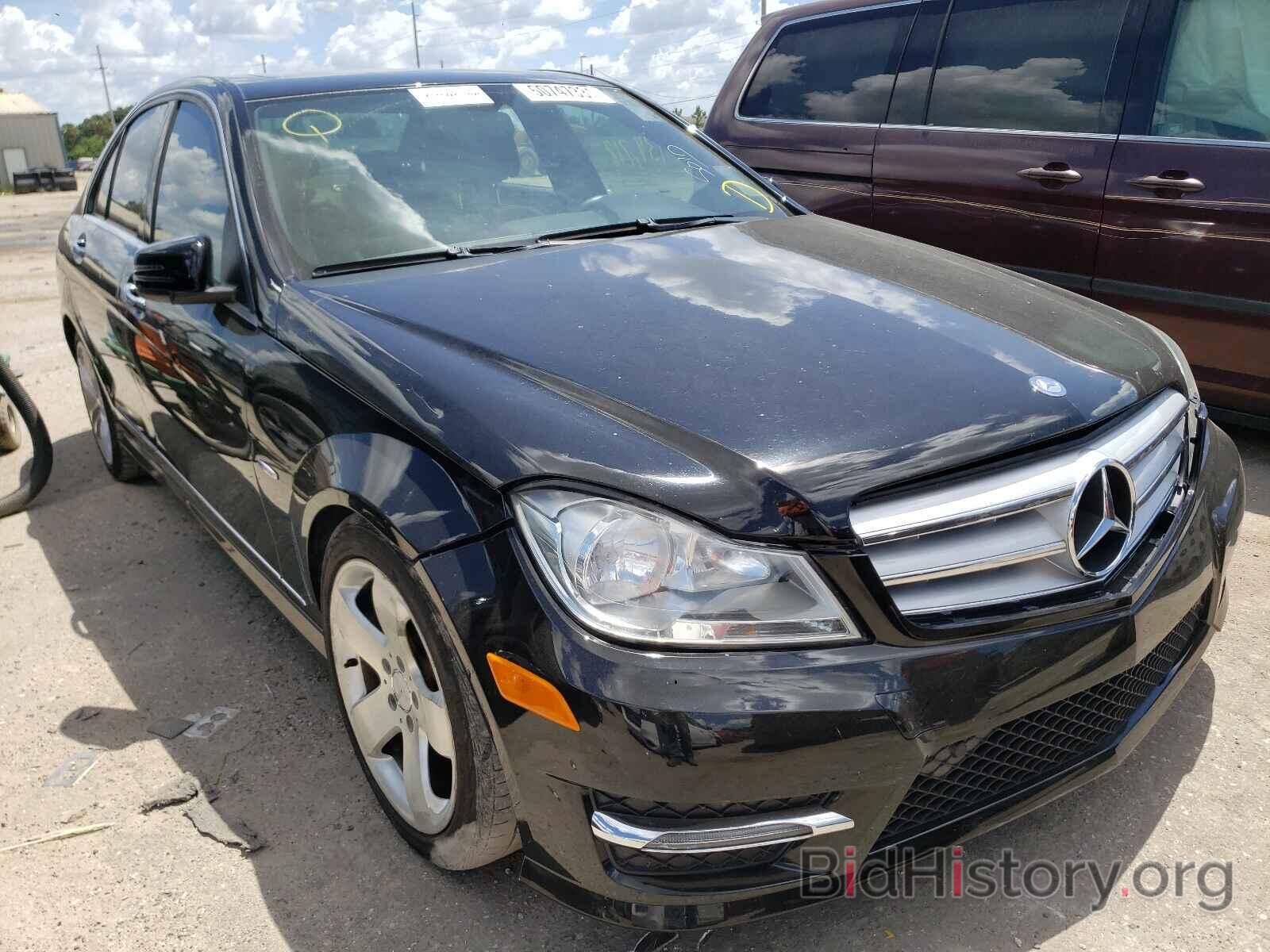 Photo WDDGF4HBXCR238745 - MERCEDES-BENZ C CLASS 2012