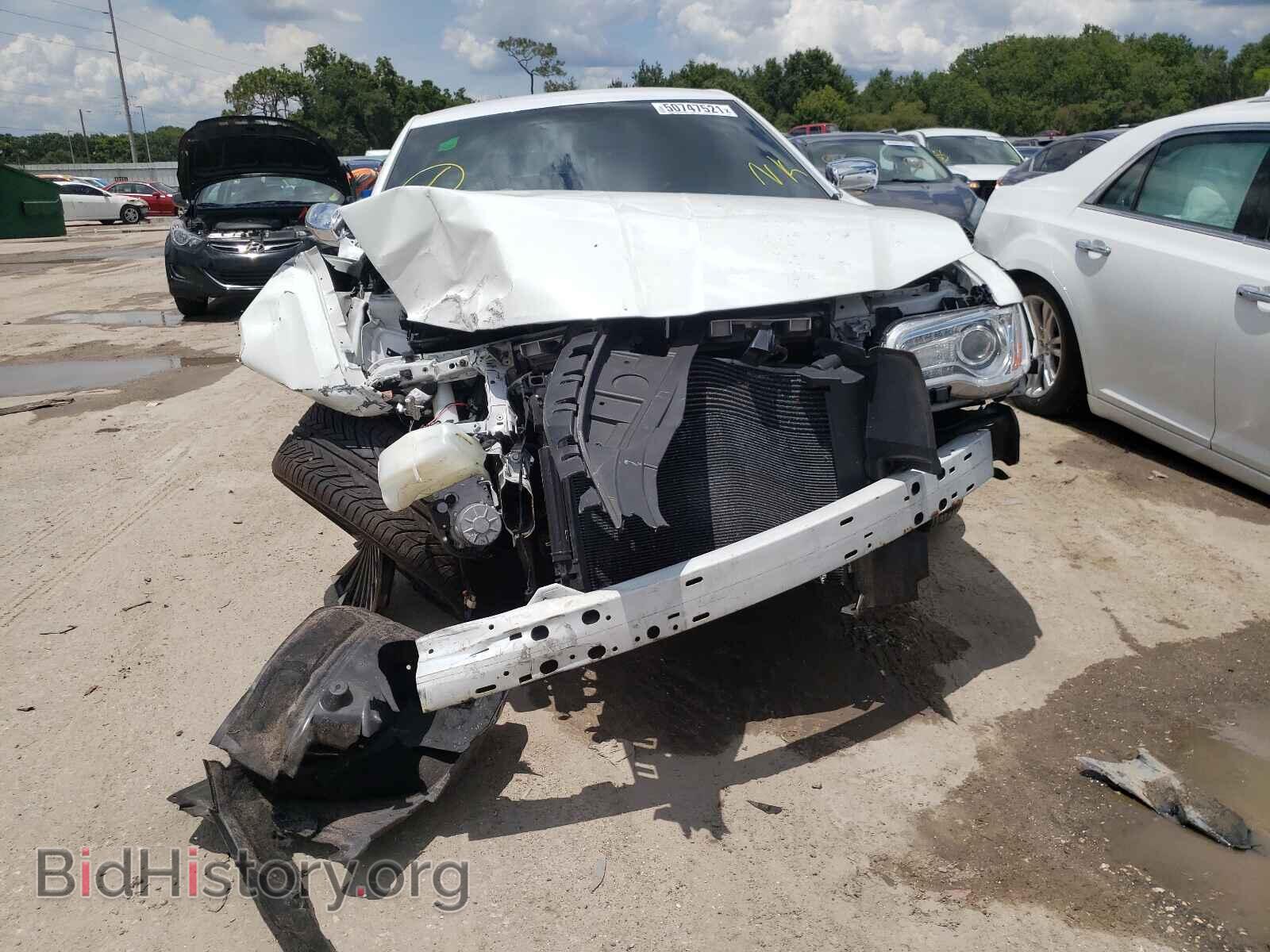2014 CHRYSLER 300 - VIN: 2C3CCAAG7EH175505 - Фото 9