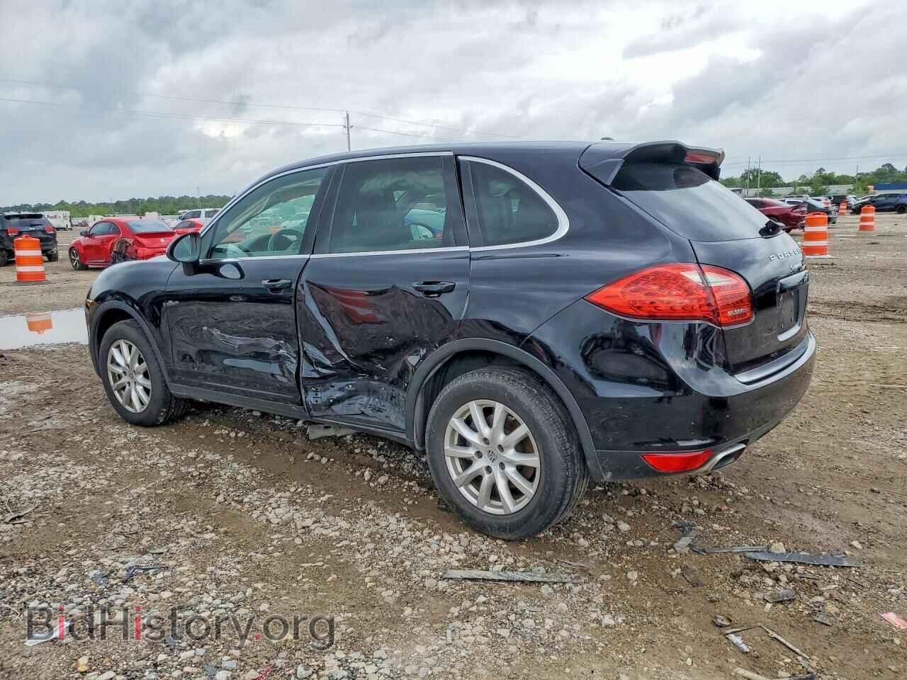 2013 PORSCHE CAYENNE - VIN: WP1AA2A21DLA01237 - Photo 2