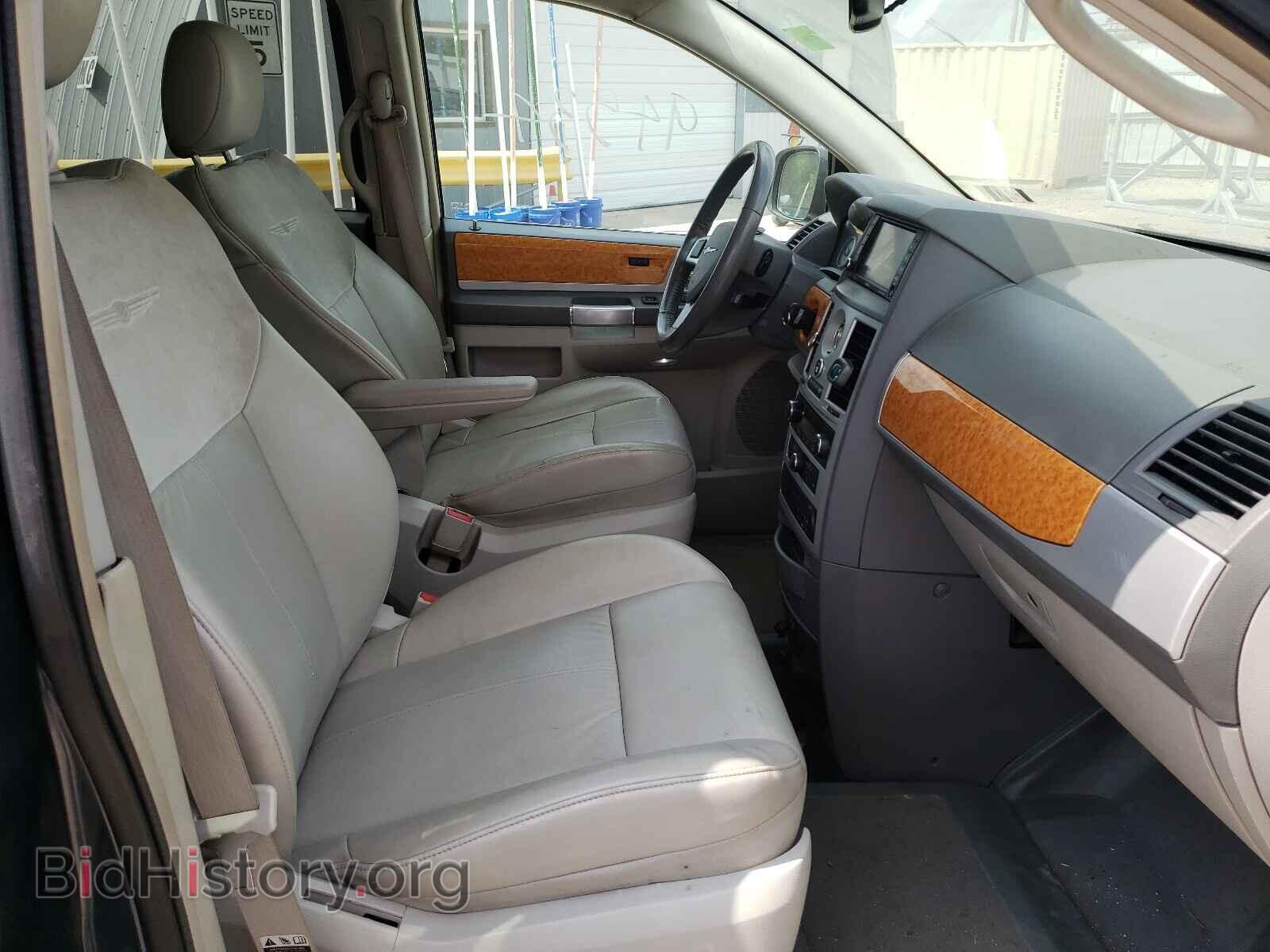 2008 CHRYSLER MINIVAN - VIN: 2A8HR64X08R811746 - Фото 5