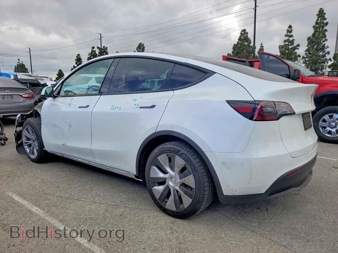 2024 TESLA MODEL Y - VIN: 7SAYGAEE0RF984681 - Фото 2