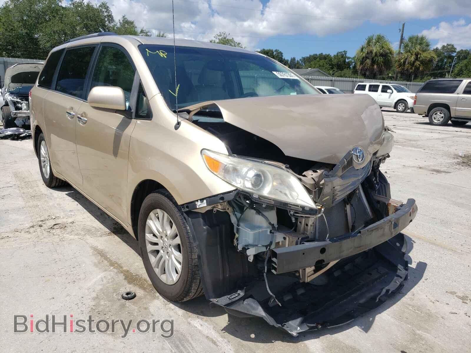 Фотография 5TDYK3DC8DS298982 - TOYOTA SIENNA 2013