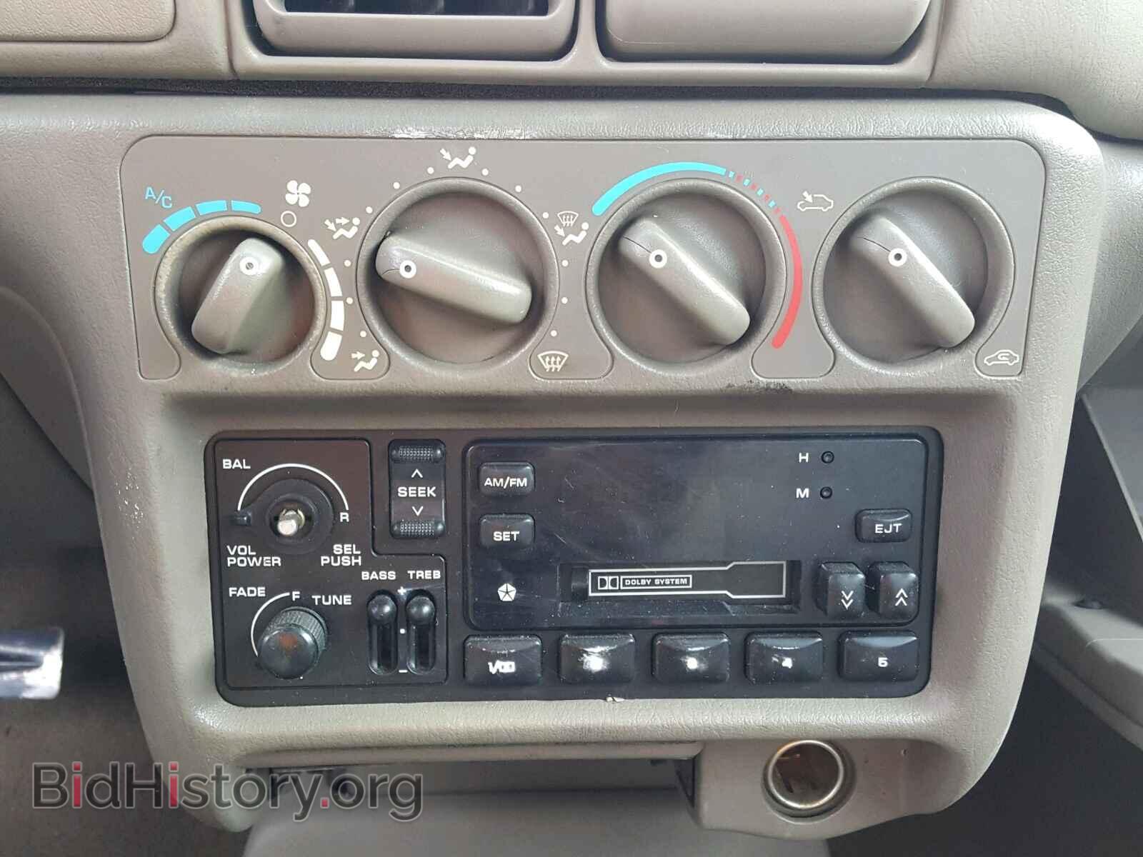 1995 DODGE NEON - VIN: 1B3ES42CXSD328263 - Фото 9