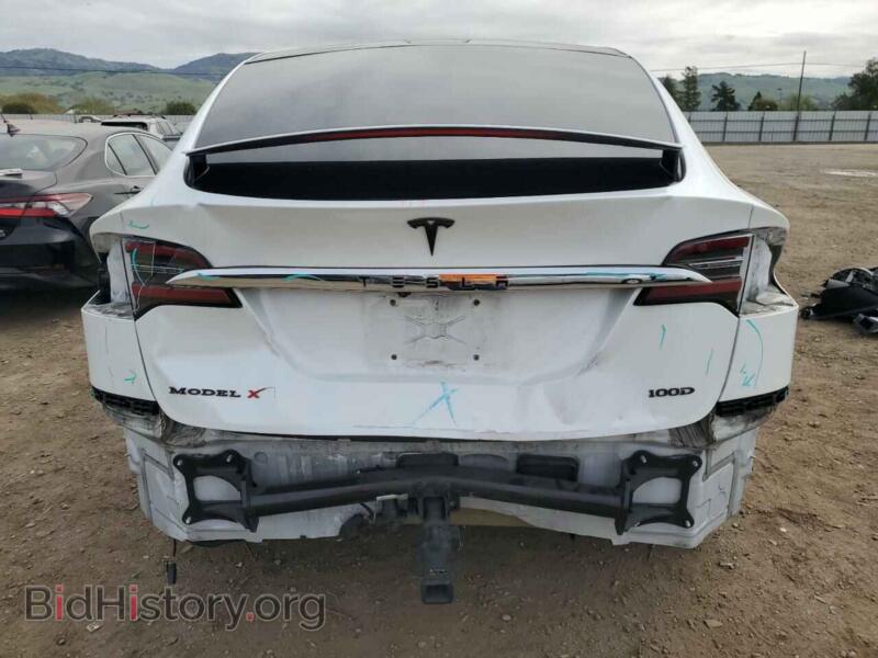 2018 Tesla MODEL X (VIN 5YJXCAE28JF138300) — photo 6 of 13
