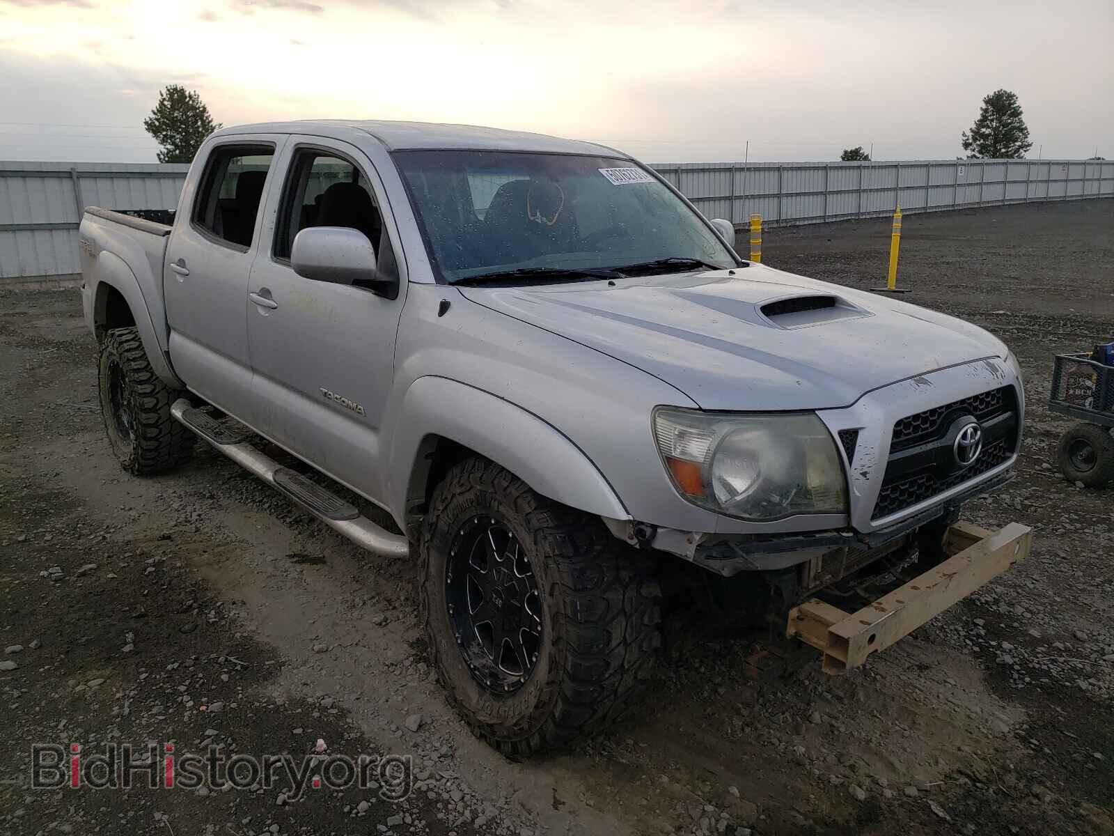 Photo 3TMLU4EN6BM077551 - TOYOTA TACOMA 2011