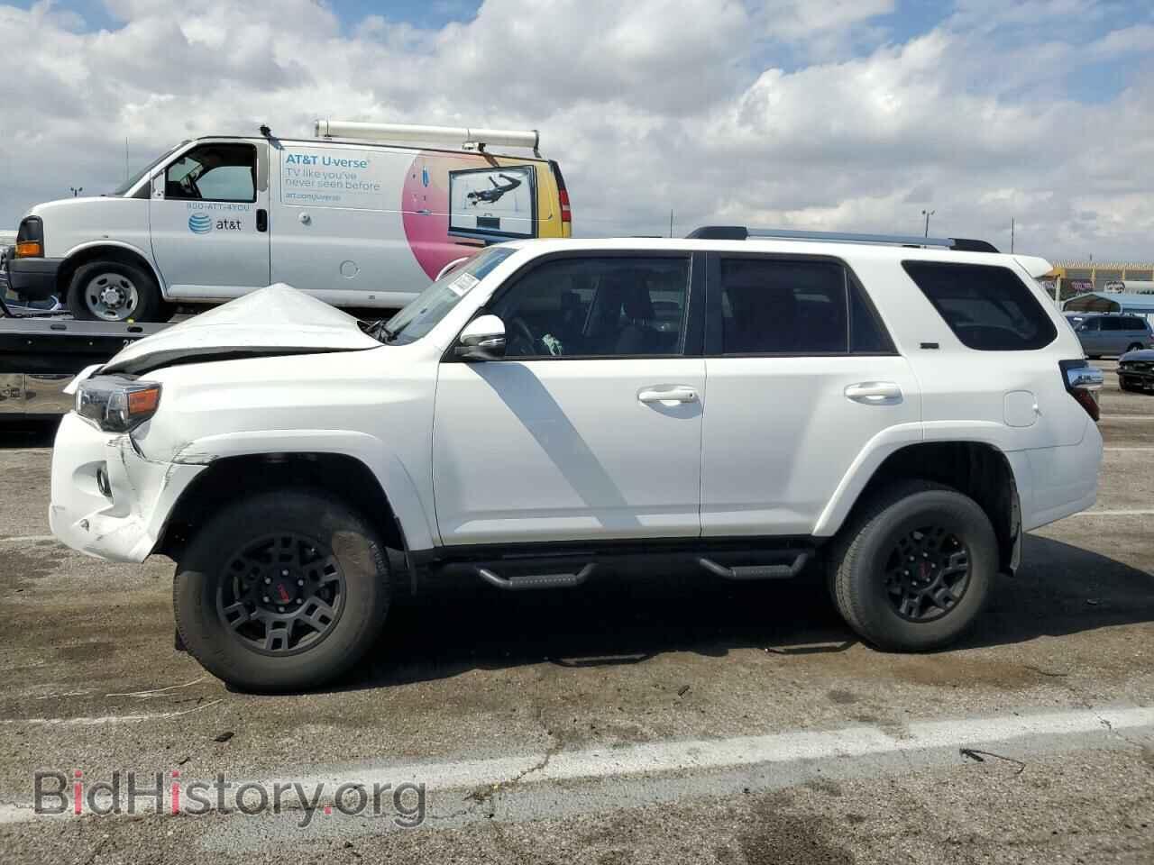 Фотография JTEBU5JR4K5709331 - TOYOTA 4RUNNER 2019