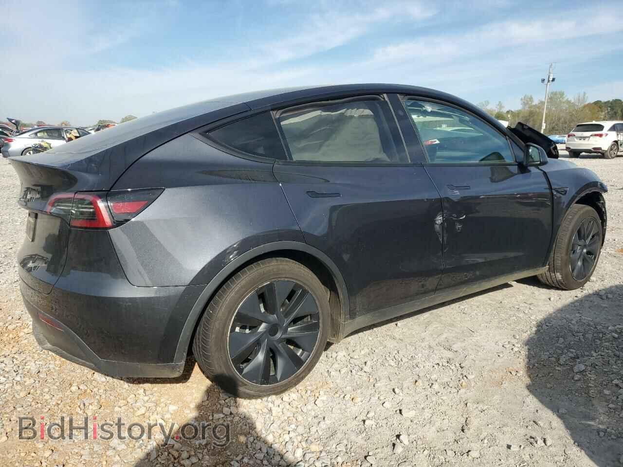 2024 TESLA MODEL Y - VIN: 7SAYGDED6RF112689 - Фото 3