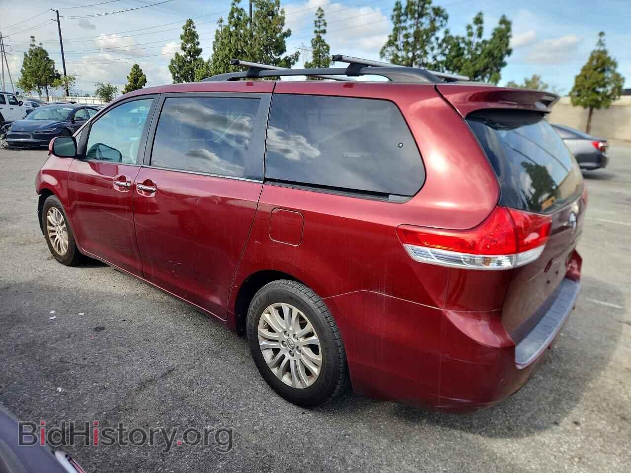 2014 TOYOTA SIENNA - VIN: 5TDYK3DC3ES419998 - Photo 2