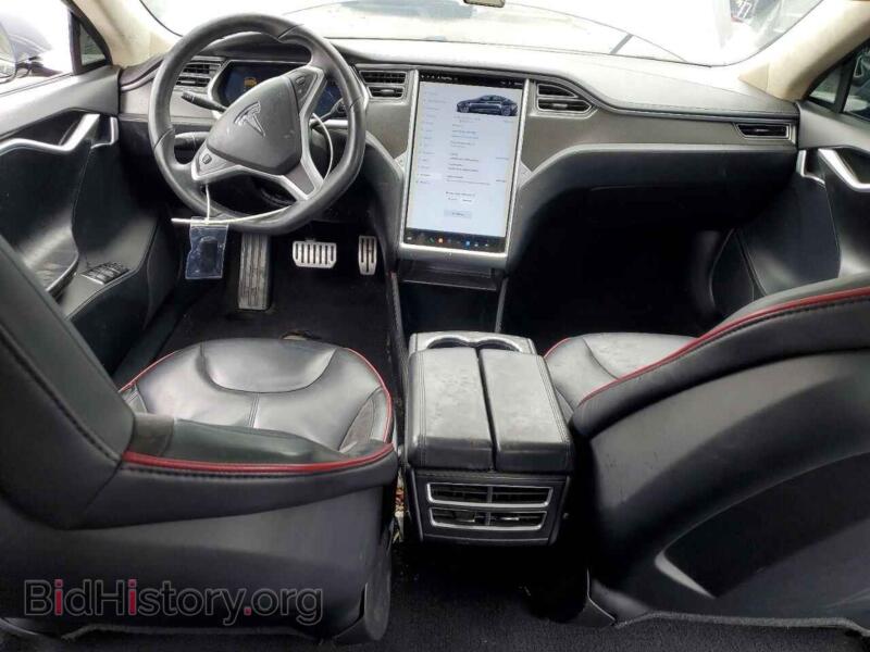 2014 Tesla MODEL S (VIN 5YJSA1H16EFP38287) — photo 8 of 14