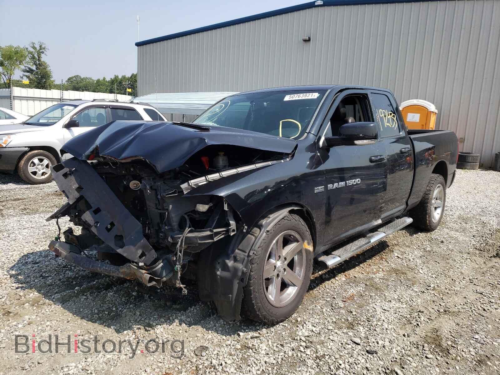2011 DODGE RAM 1500 - VIN: 1D7RB1GT6BS553966 - Фото 2