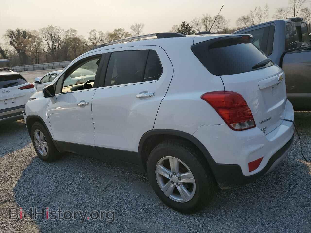 2017 CHEVROLET TRAX - VIN: 3GNCJPSB8HL262677 - Фото 2