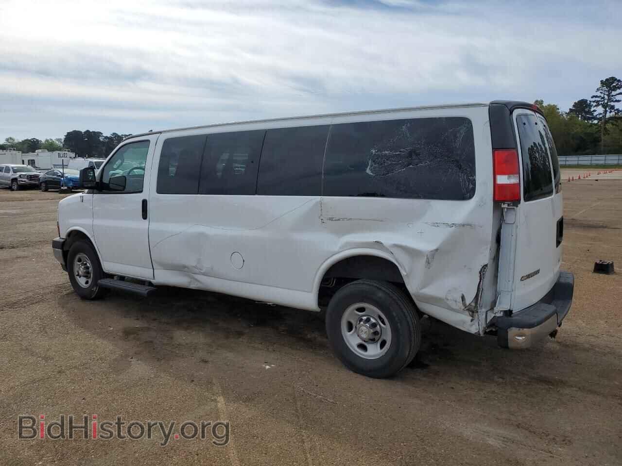 2019 CHEVROLET EXPRESS - VIN: 1GAZGPFP7K1163654 - Фото 2