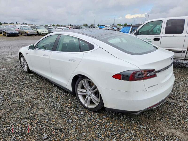 2013 Tesla MODEL S (VIN 5YJSA1CP6DFP05722) — photo 2 of 12